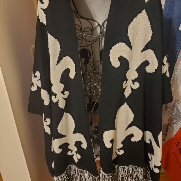 Shawl/wrap - Picture 1 of 4